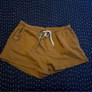 NWOT Vuori Sunnyside Short